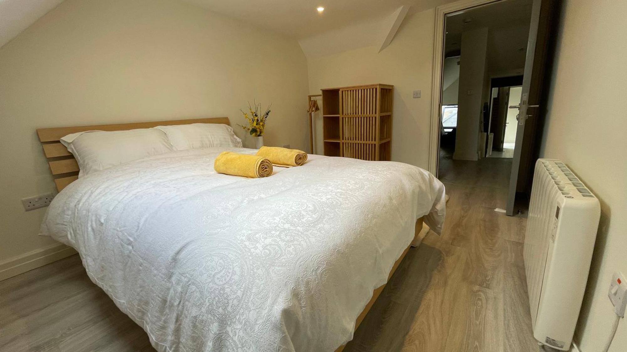 Spire Entire Attic Apartment No Kitchen Dublin Bagian luar foto