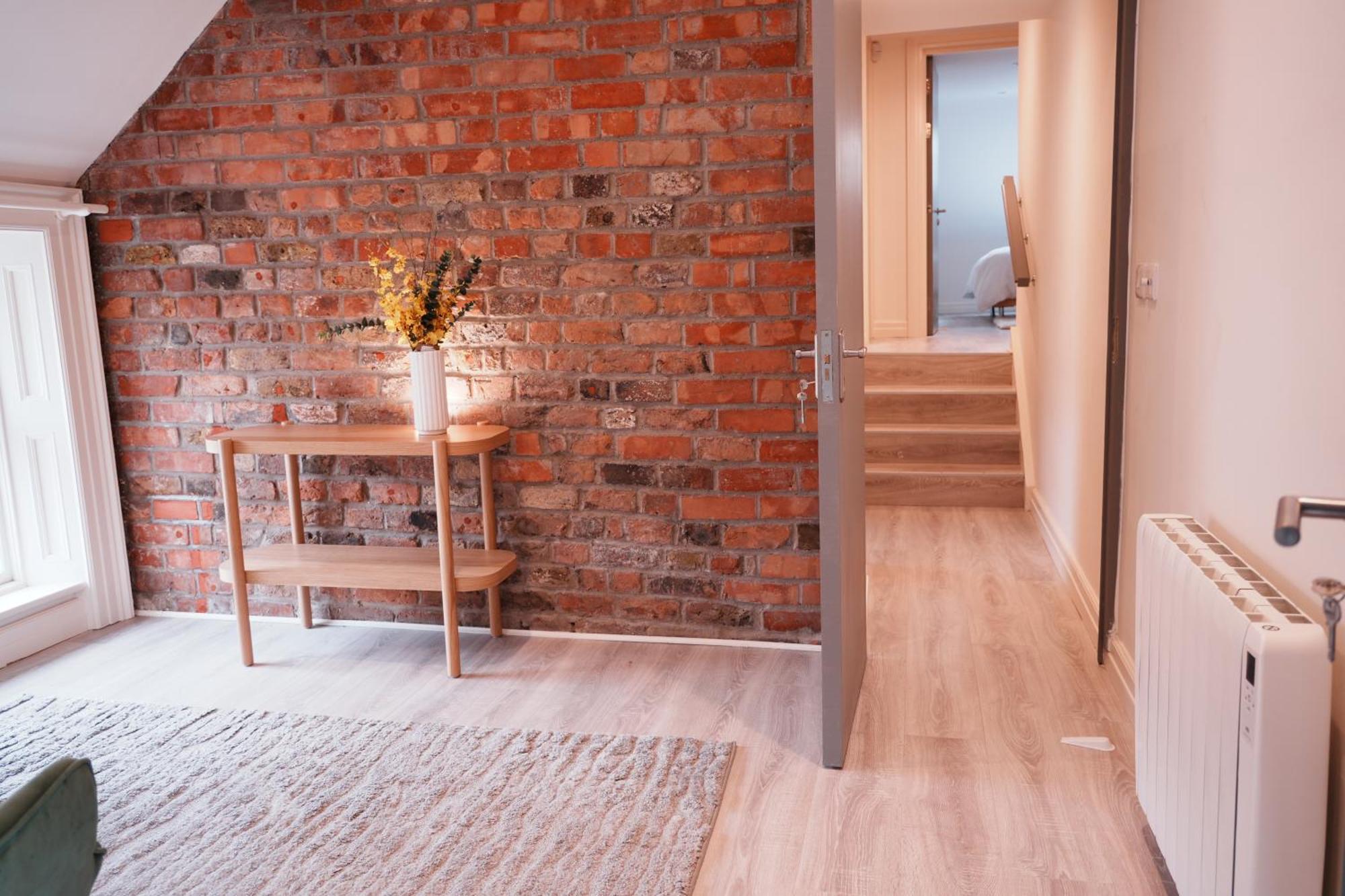 Spire Entire Attic Apartment No Kitchen Dublin Bagian luar foto